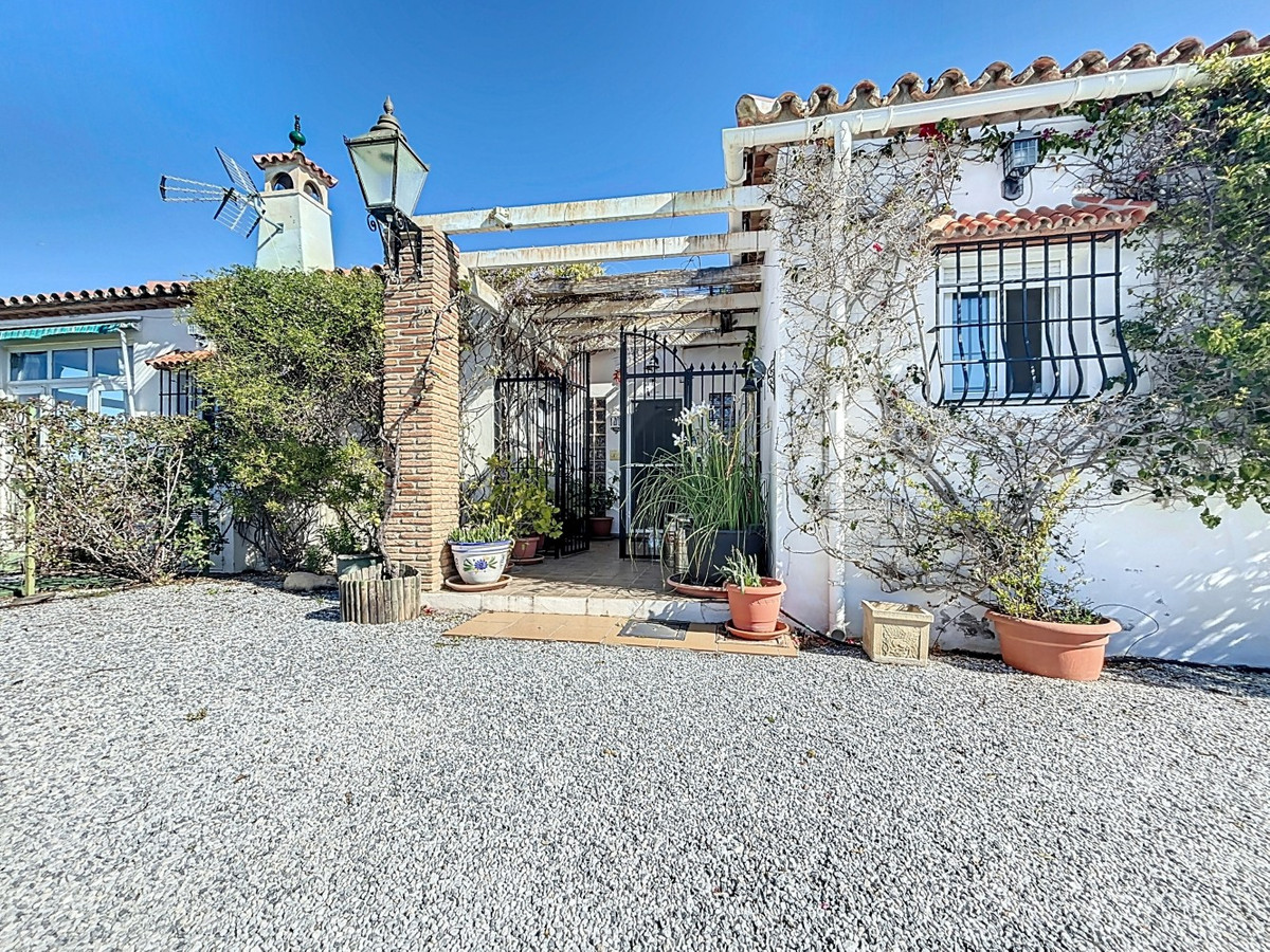 Te koop Vrijstaande Villa Costa Del Sol Canillas De Aceituno € 345.000,-