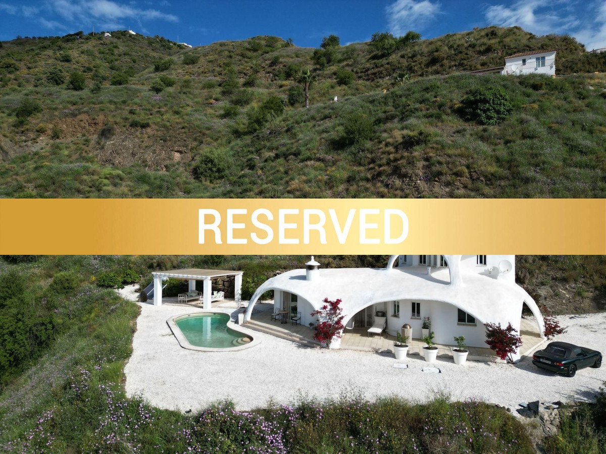 Te koop Vrijstaande Villa Costa Del Sol Arenas € 490.000,-