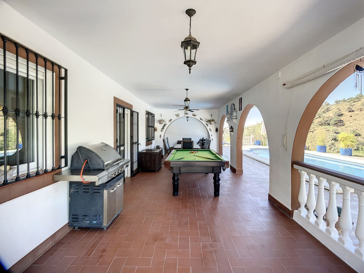 Te koop Finca - Cortijo Costa Del Sol Sedella € 425.000,-