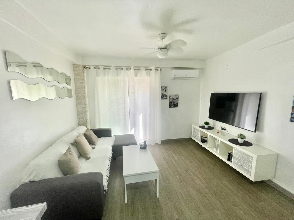 Te koop Middle Floor Apartment Costa Del Sol Nerja € 185.000,-