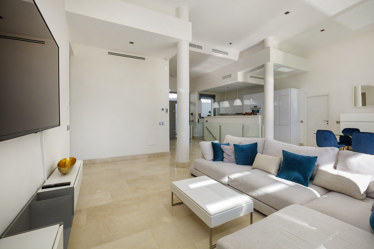 Te koop Vrijstaande Villa Costa Del Sol La Quinta € 2.650.000,-