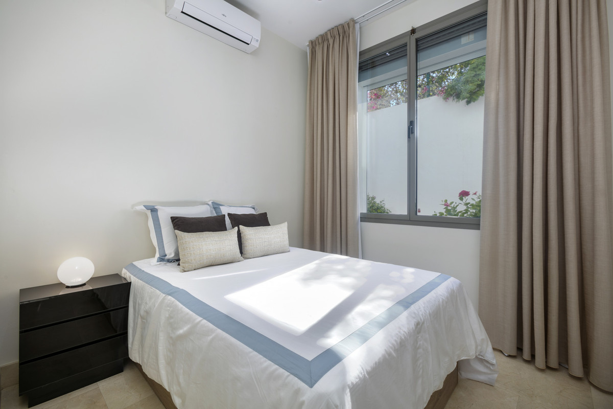 Te koop Vrijstaande Villa Costa Del Sol La Quinta € 2.650.000,-