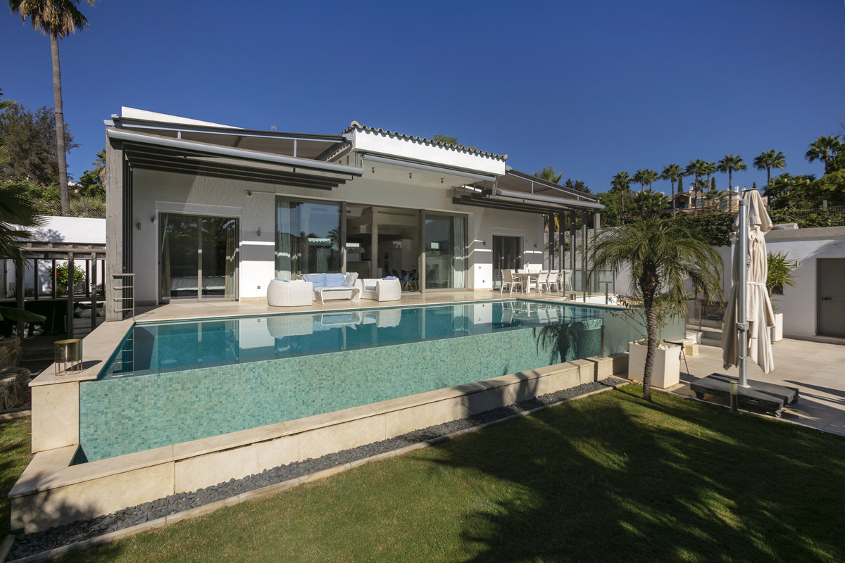 Te koop Vrijstaande Villa Costa Del Sol La Quinta € 2.650.000,-