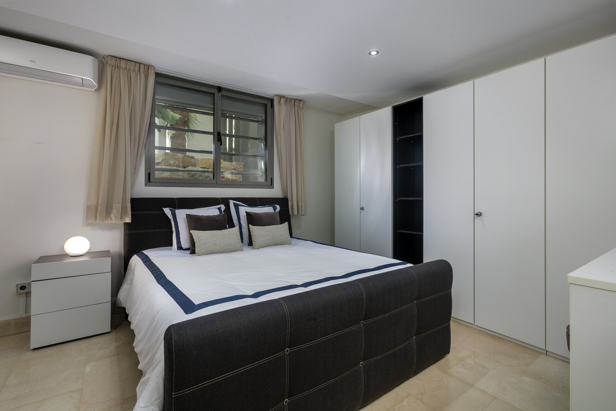 Te koop Vrijstaande Villa Costa Del Sol La Quinta € 2.650.000,-