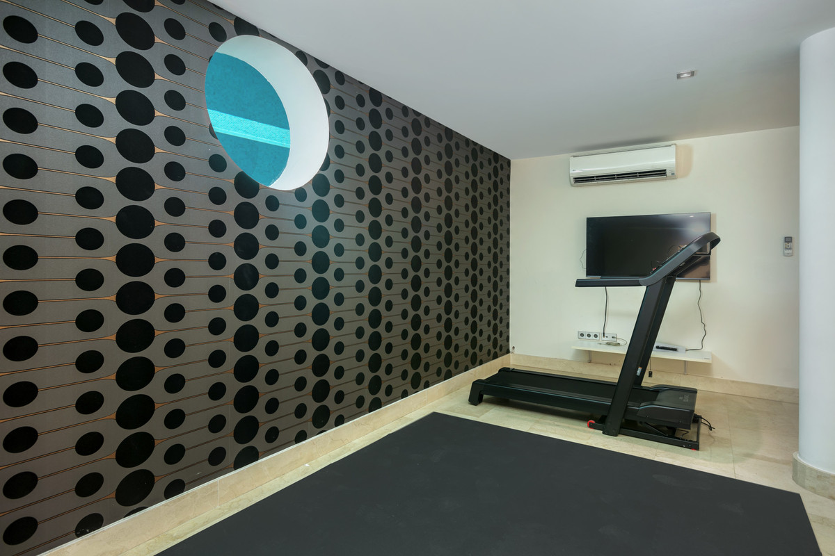 Te koop Vrijstaande Villa Costa Del Sol La Quinta € 2.650.000,-