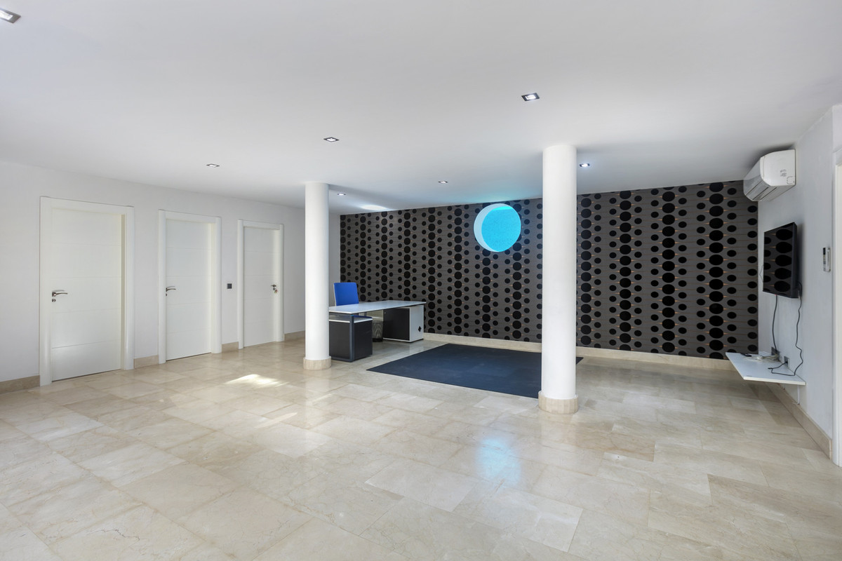 Te koop Vrijstaande Villa Costa Del Sol La Quinta € 2.650.000,-