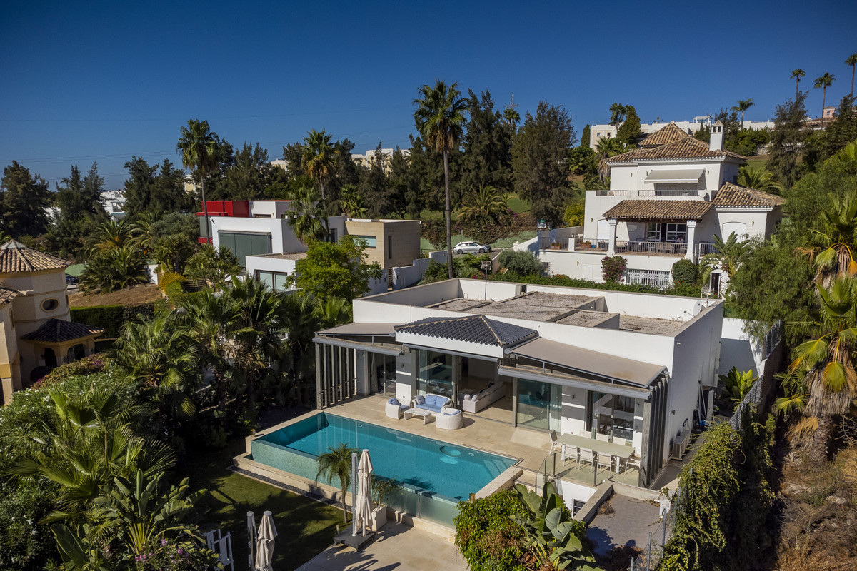 Te koop Vrijstaande Villa Costa Del Sol La Quinta € 2.650.000,-