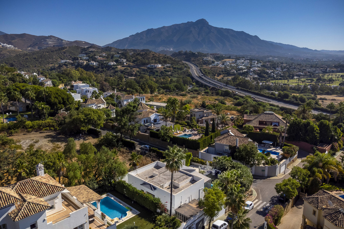 Te koop Vrijstaande Villa Costa Del Sol La Quinta € 2.650.000,-