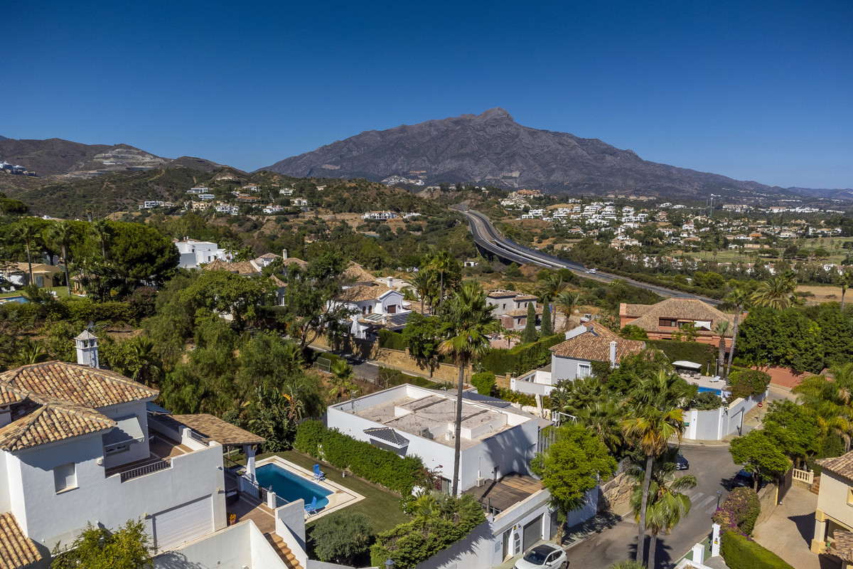 Te koop Vrijstaande Villa Costa Del Sol La Quinta € 2.650.000,-