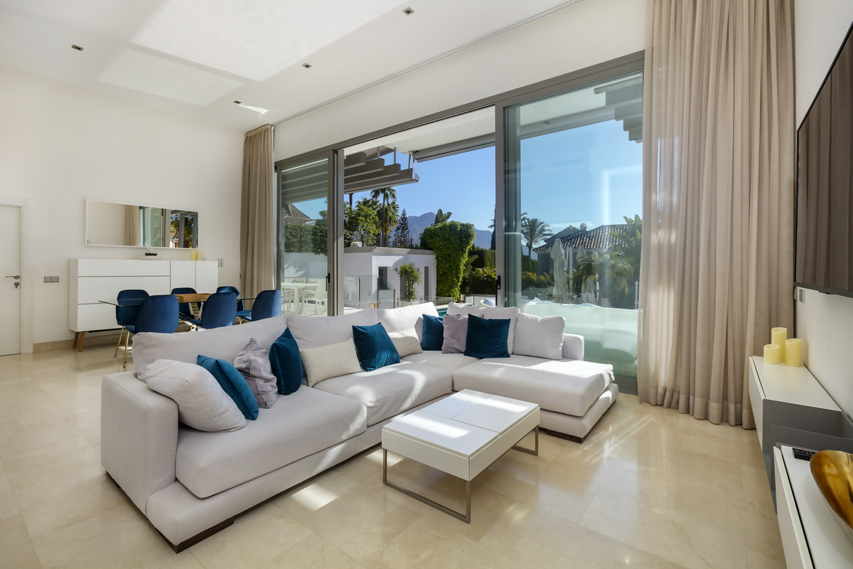 Te koop Vrijstaande Villa Costa Del Sol La Quinta € 2.650.000,-