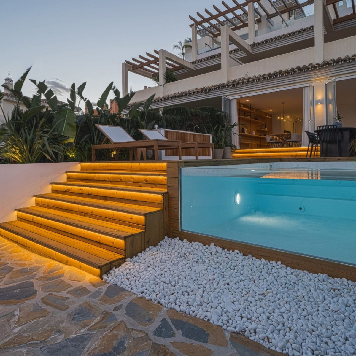 Te koop Middle Floor Apartment Costa Del Sol Nueva Andalucía € 1.425.000,-