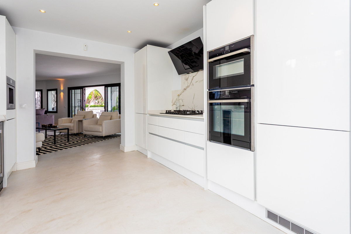 Te koop Vrijstaande Villa Costa Del Sol Hacienda Las Chapas € 2.495.000,-