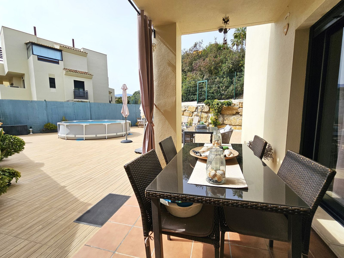 Te koop Middle Floor Apartment Costa Del Sol Selwo € 485.000,-