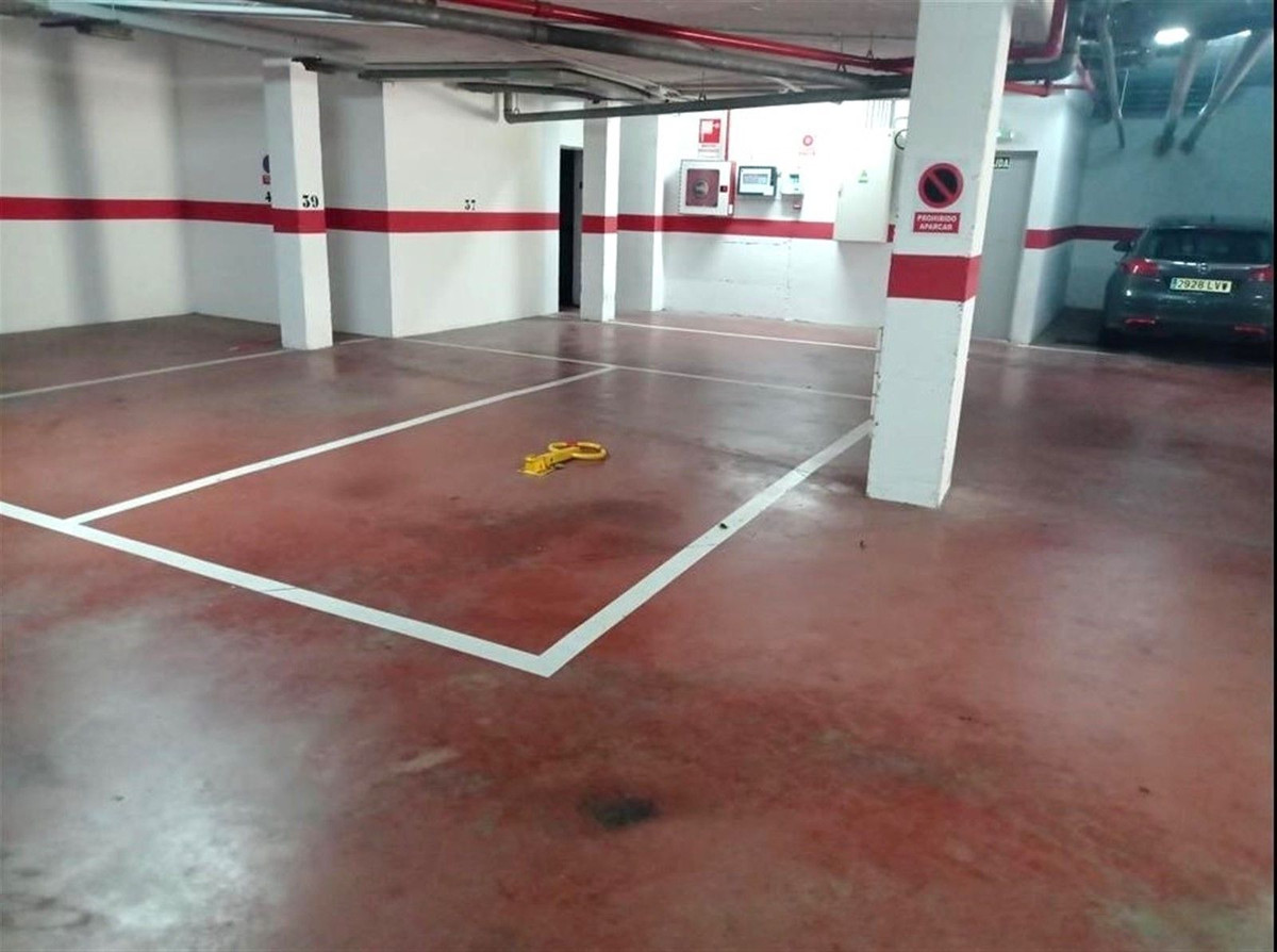 Te koop Middle Floor Apartment Costa Del Sol Selwo € 485.000,-