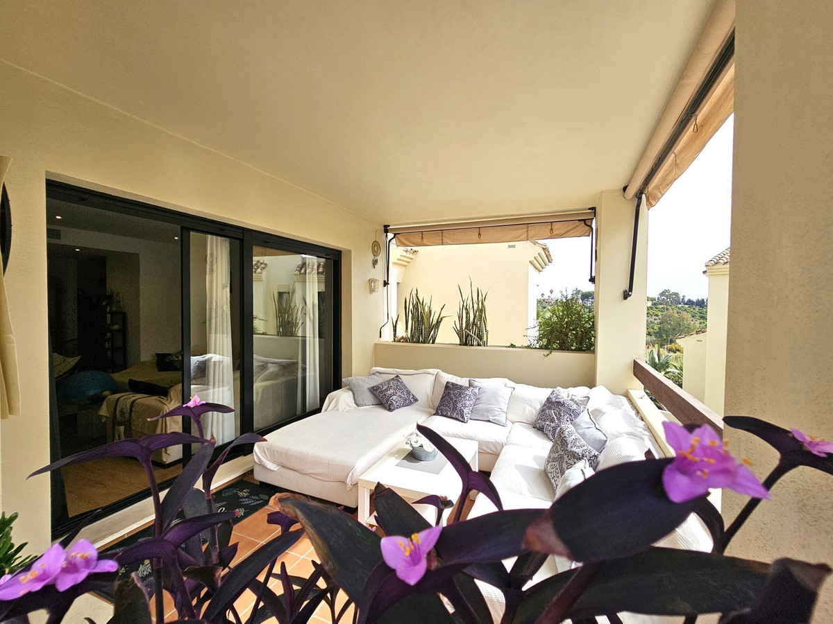 Te koop Middle Floor Apartment Costa Del Sol Selwo € 485.000,-