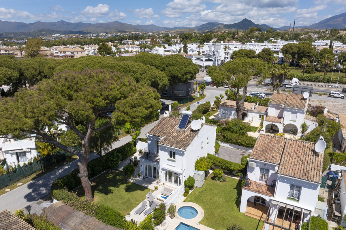 Te koop Vrijstaande Villa Costa Del Sol Estepona € 665.000,-