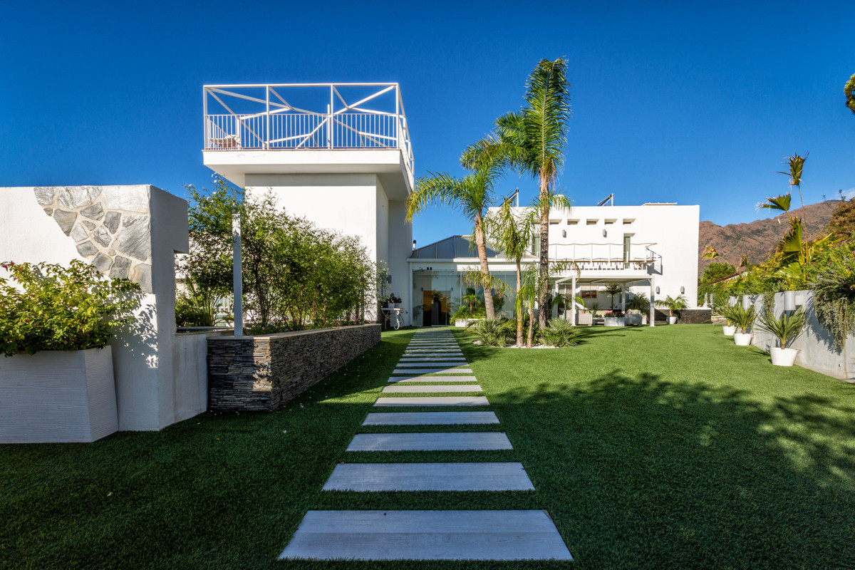 Te koop Vrijstaande Villa Costa Del Sol Estepona € 4.260.000,-