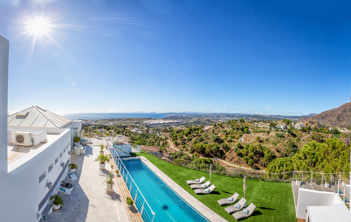 Te koop Vrijstaande Villa Costa Del Sol Estepona € 4.260.000,-