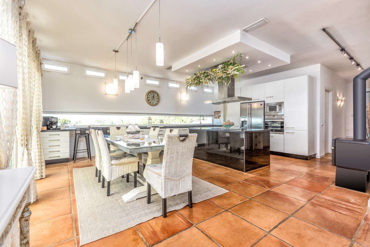 Te koop Vrijstaande Villa Costa Del Sol Estepona € 4.260.000,-