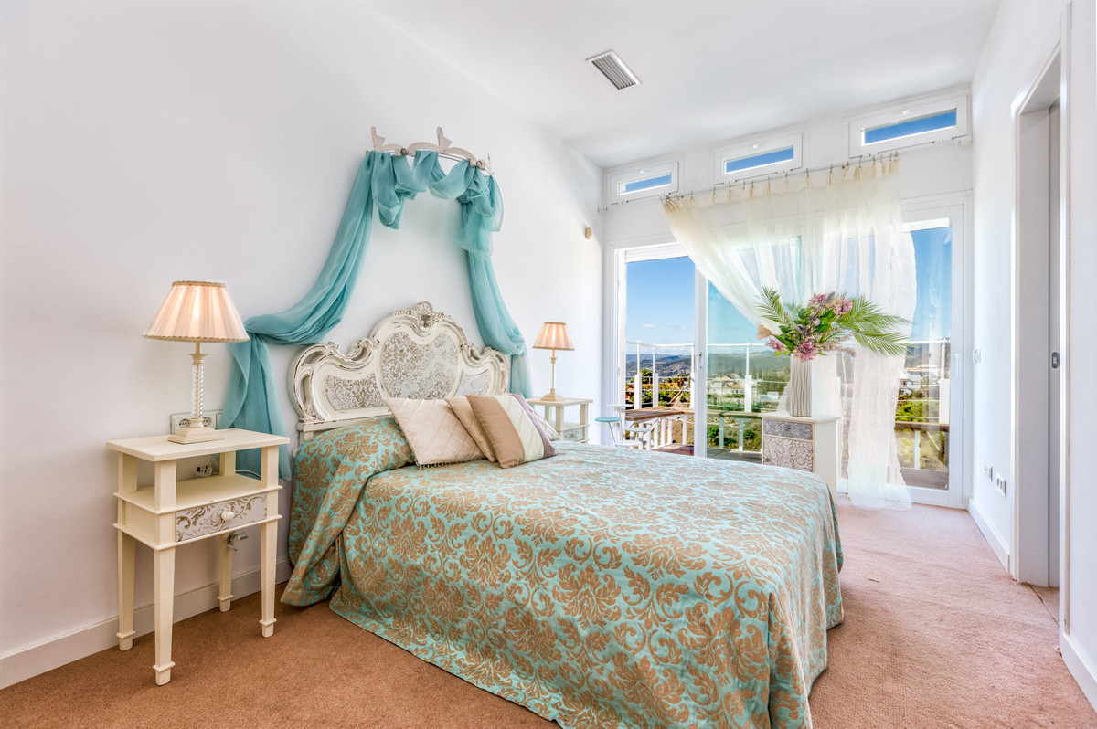 Te koop Vrijstaande Villa Costa Del Sol Estepona € 4.260.000,-