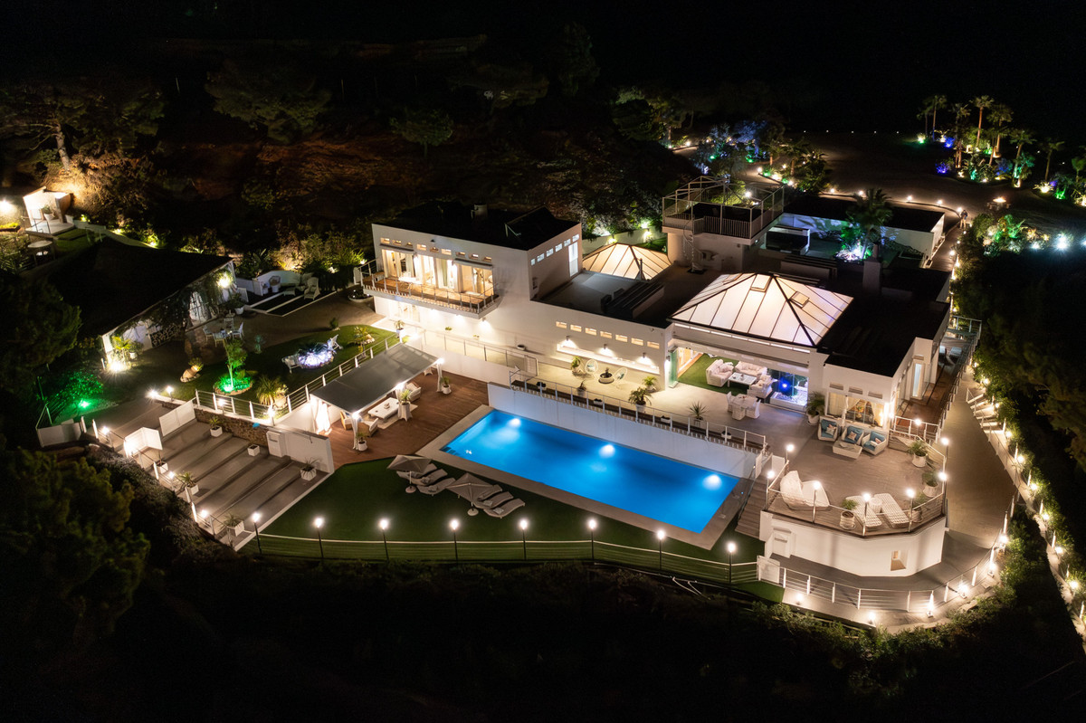 Te koop Vrijstaande Villa Costa Del Sol Estepona € 4.260.000,-