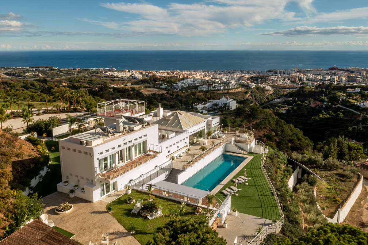 Te koop Vrijstaande Villa Costa Del Sol Estepona € 4.260.000,-