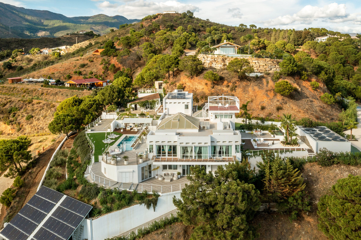 Te koop Vrijstaande Villa Costa Del Sol Estepona € 4.260.000,-