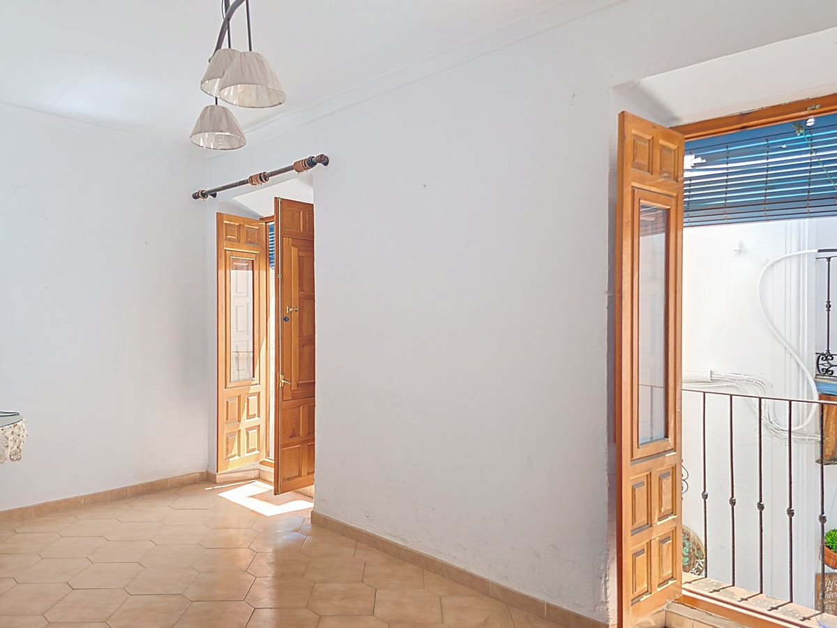 Te koop Herenhuis Costa Del Sol Cómpeta € 210.000,-