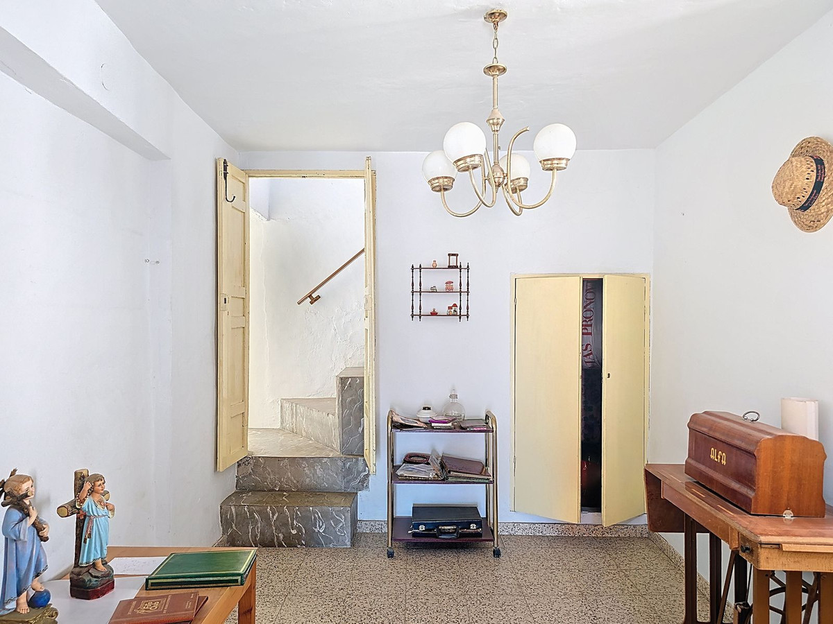 Te koop Herenhuis Costa Del Sol Cómpeta € 210.000,-