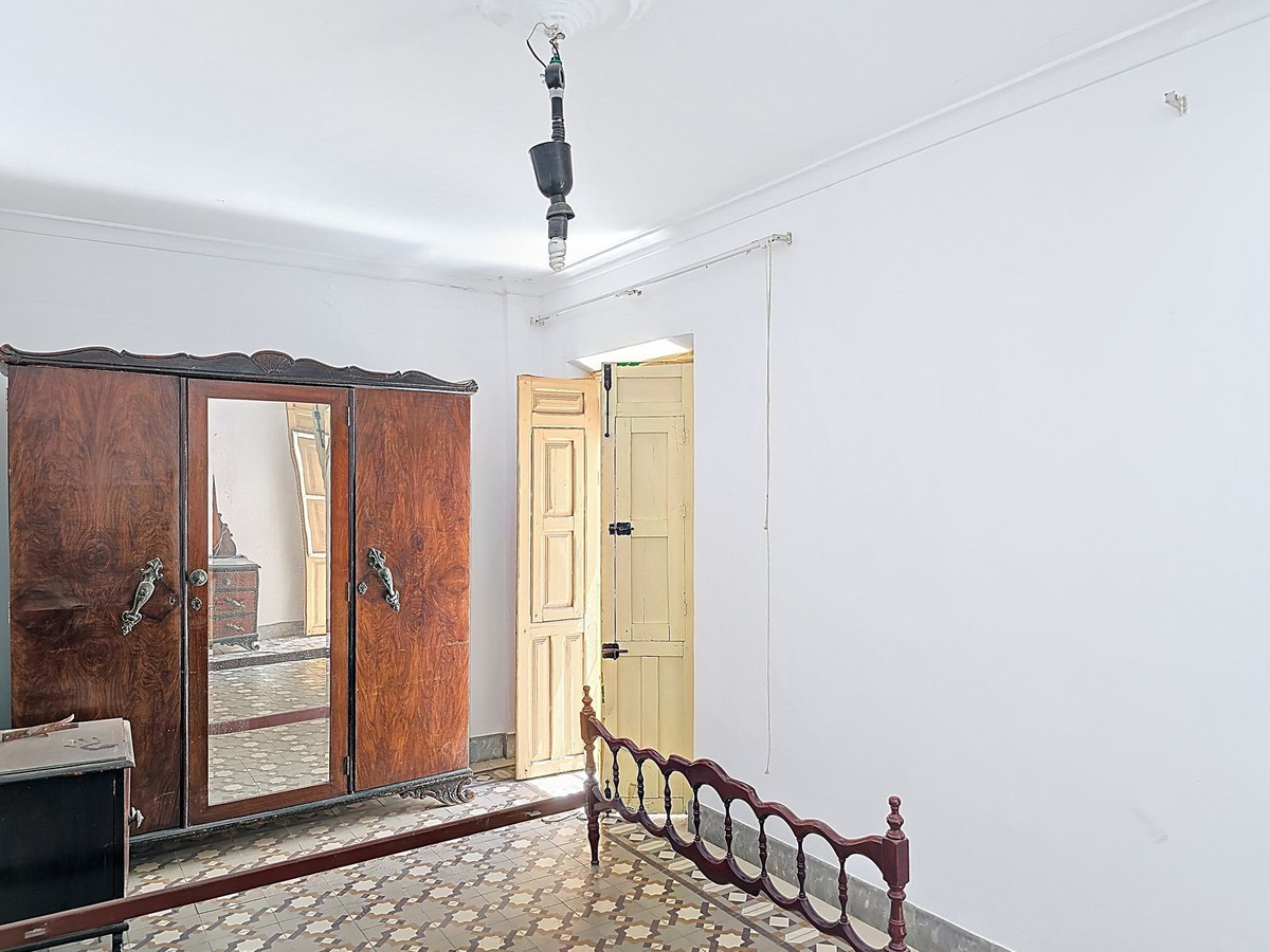 Te koop Herenhuis Costa Del Sol Cómpeta € 210.000,-