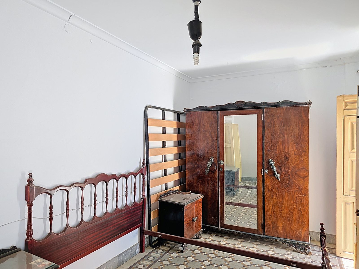 Te koop Herenhuis Costa Del Sol Cómpeta € 210.000,-