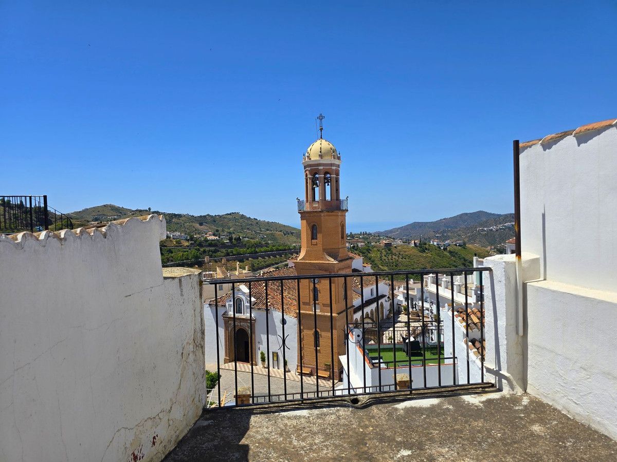 Te koop Herenhuis Costa Del Sol Cómpeta € 210.000,-