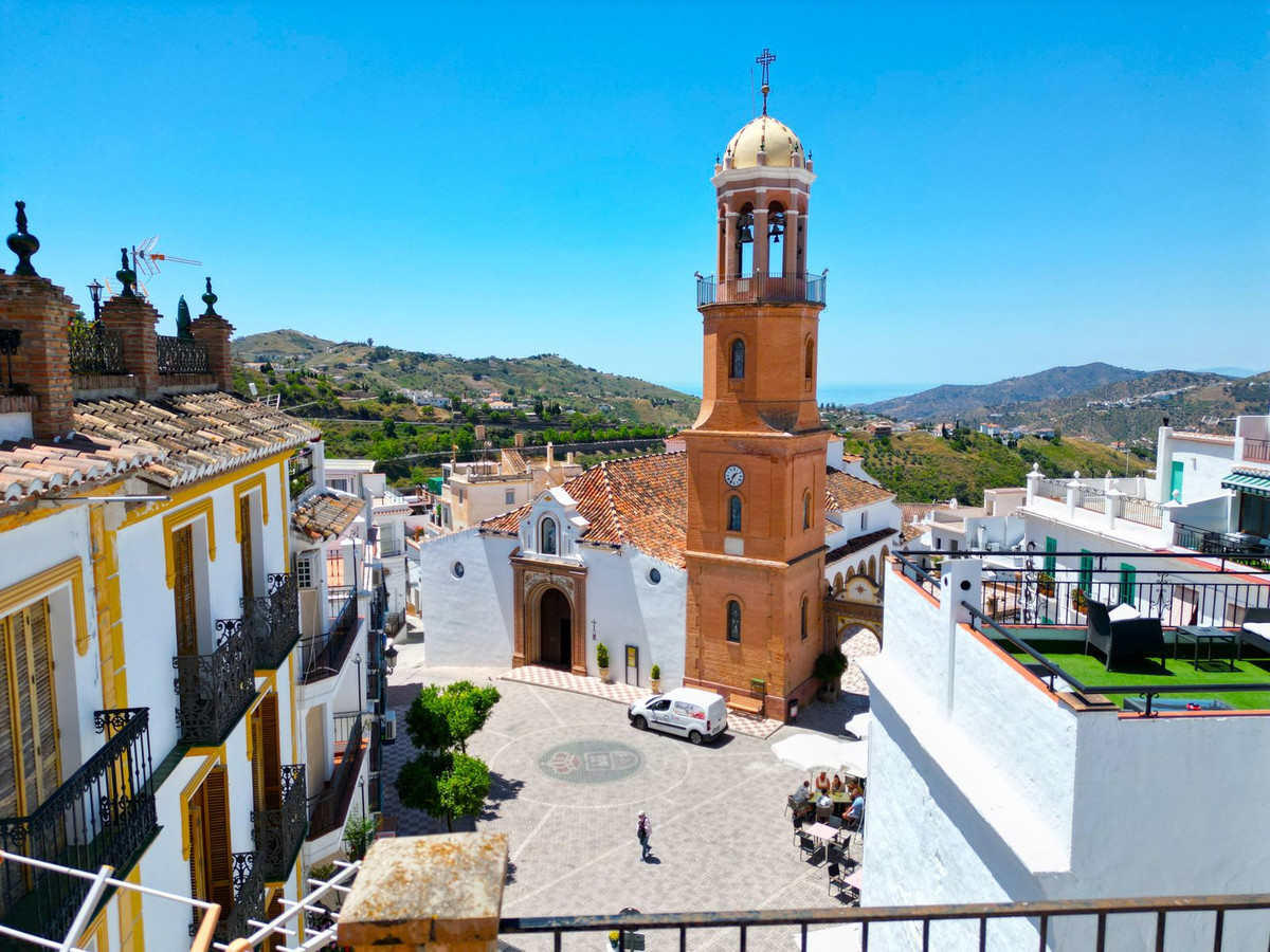 Te koop Herenhuis Costa Del Sol Cómpeta € 210.000,-