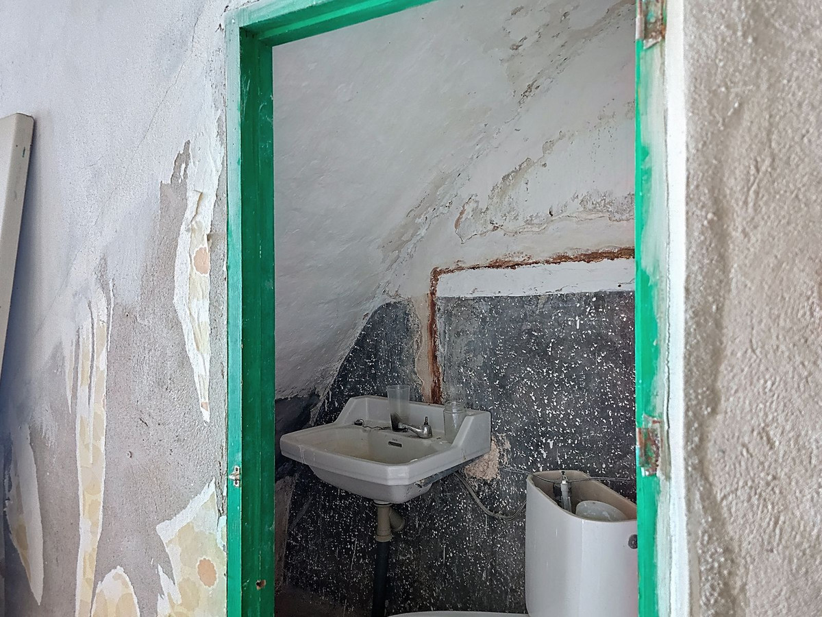 Te koop Herenhuis Costa Del Sol Cómpeta € 210.000,-