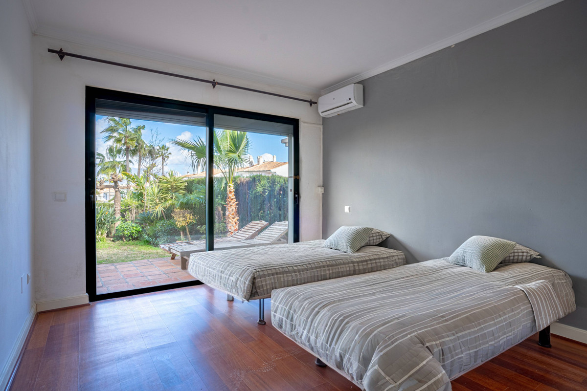 Te koop Half vrijstaand huis Costa Del Sol Riviera Del Sol € 700.000,-