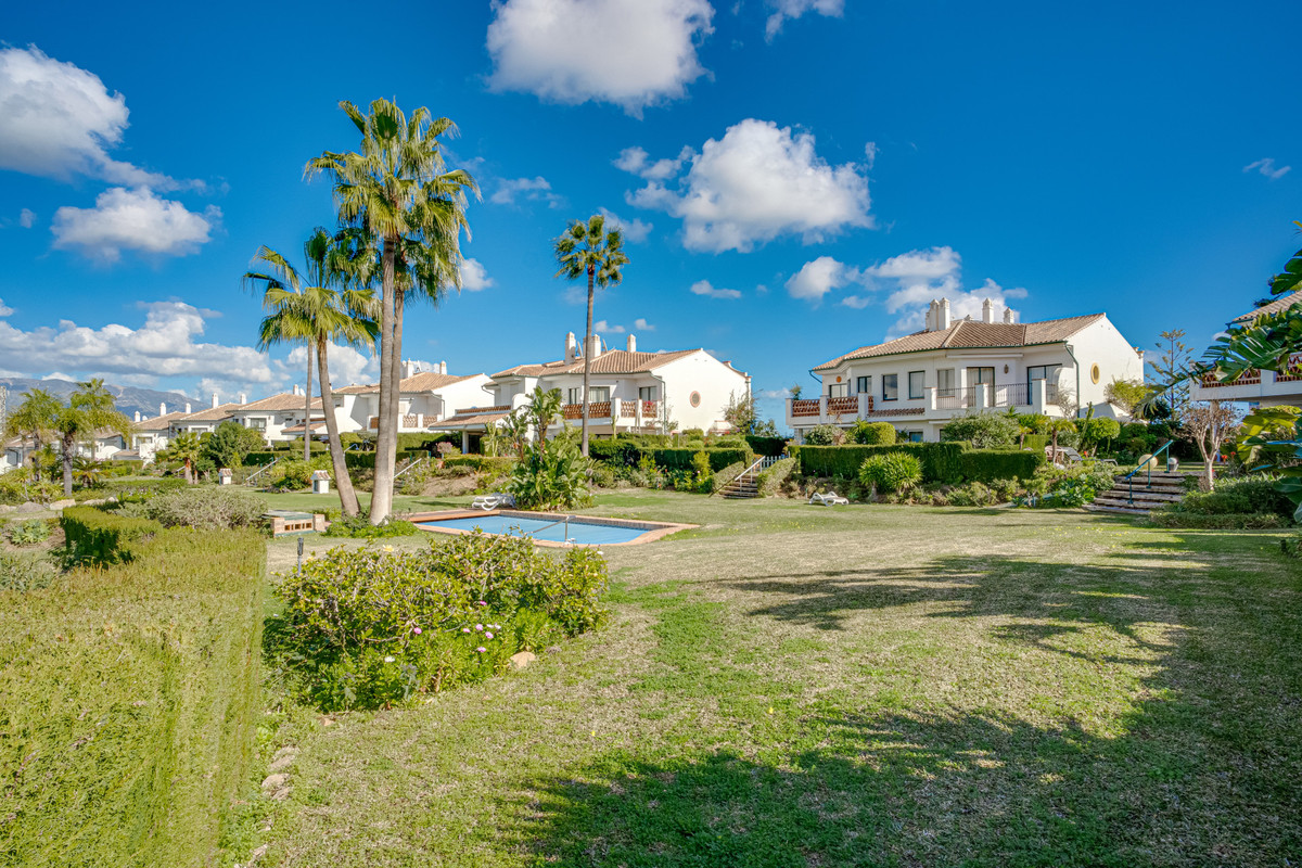 Te koop Half vrijstaand huis Costa Del Sol Riviera Del Sol € 700.000,-