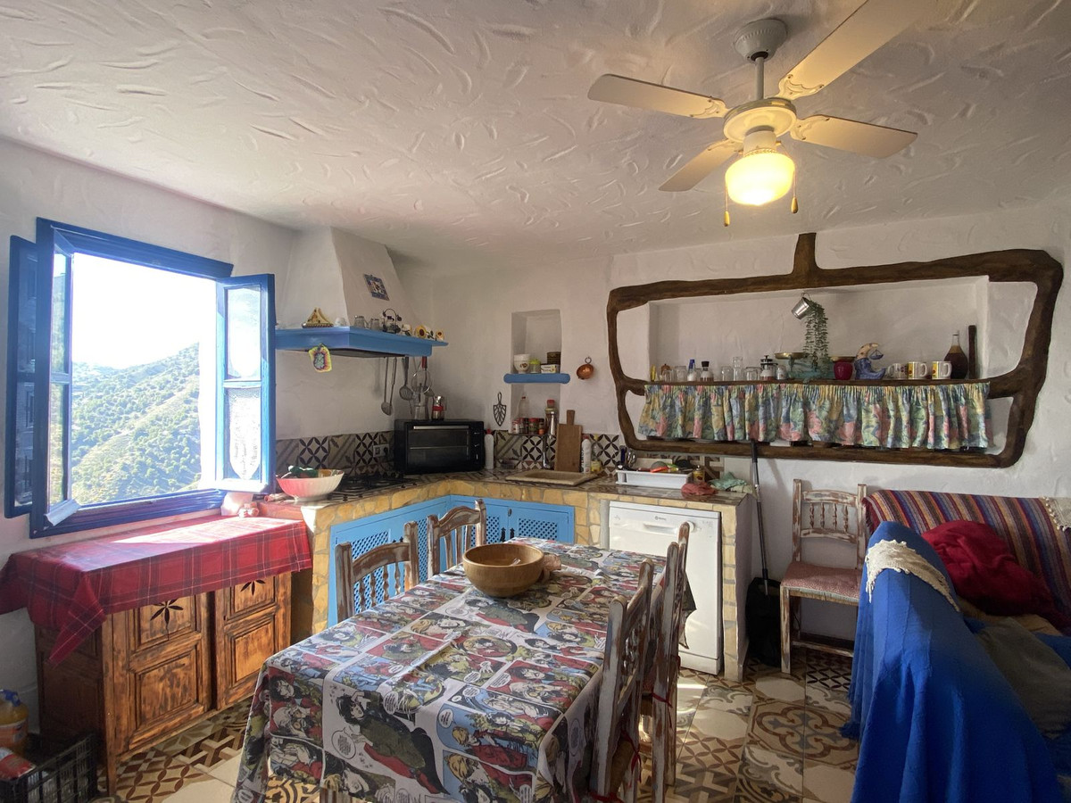 Te koop Vrijstaande Villa Costa Del Sol Frigiliana € 350.000,-