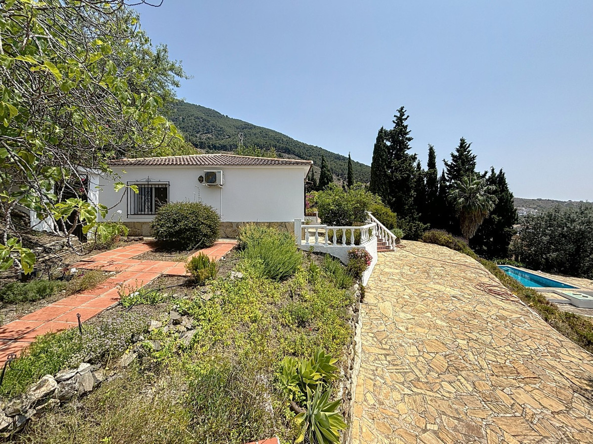Te koop Vrijstaande Villa Costa Del Sol Alcaucín € 334.000,-