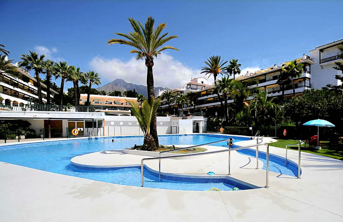 Te koop Middle Floor Apartment Costa Del Sol The Golden Mile € 369.000,-