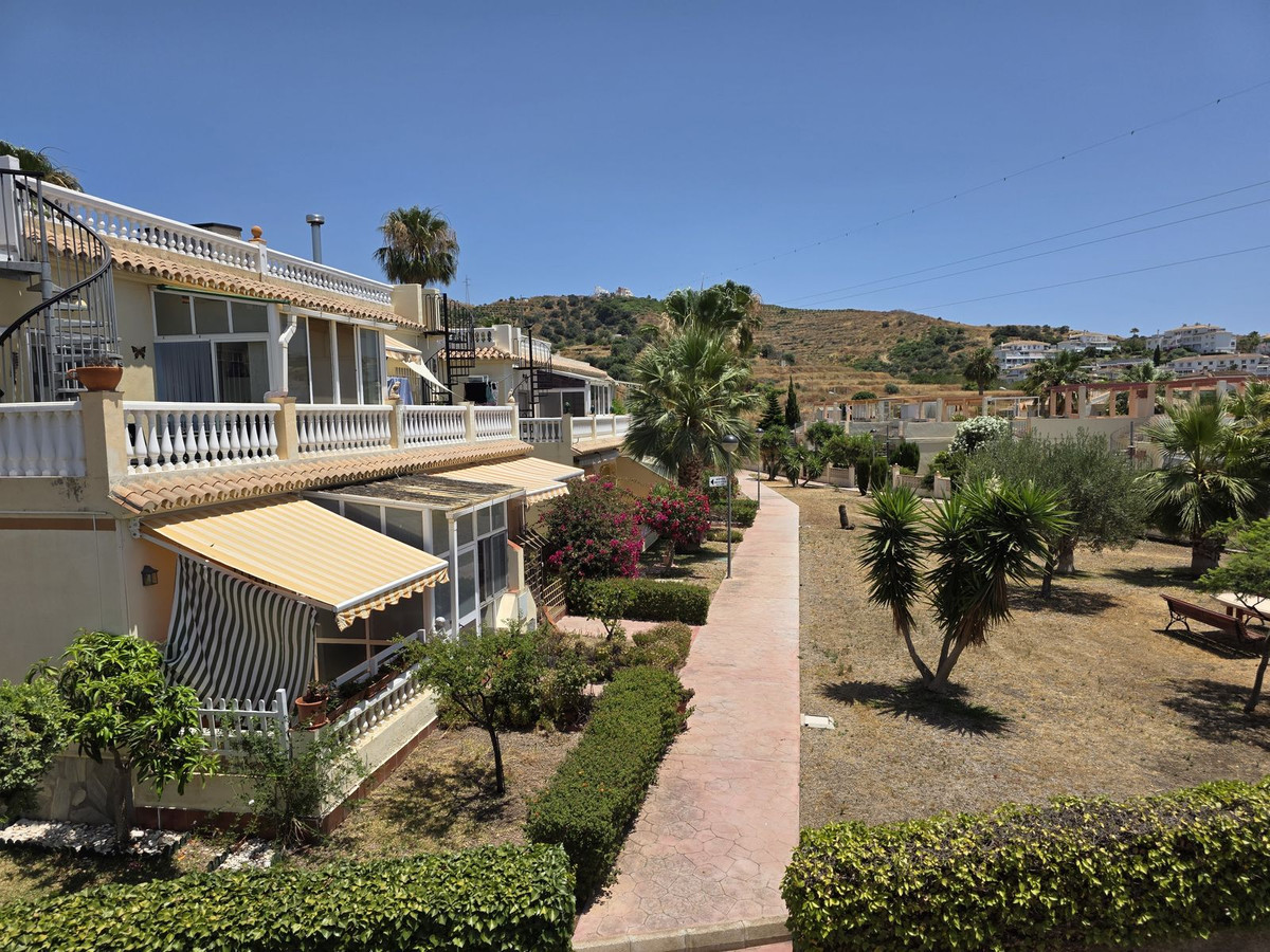 Te koop Herenhuis Costa Del Sol Torrox Costa € 262.500,-