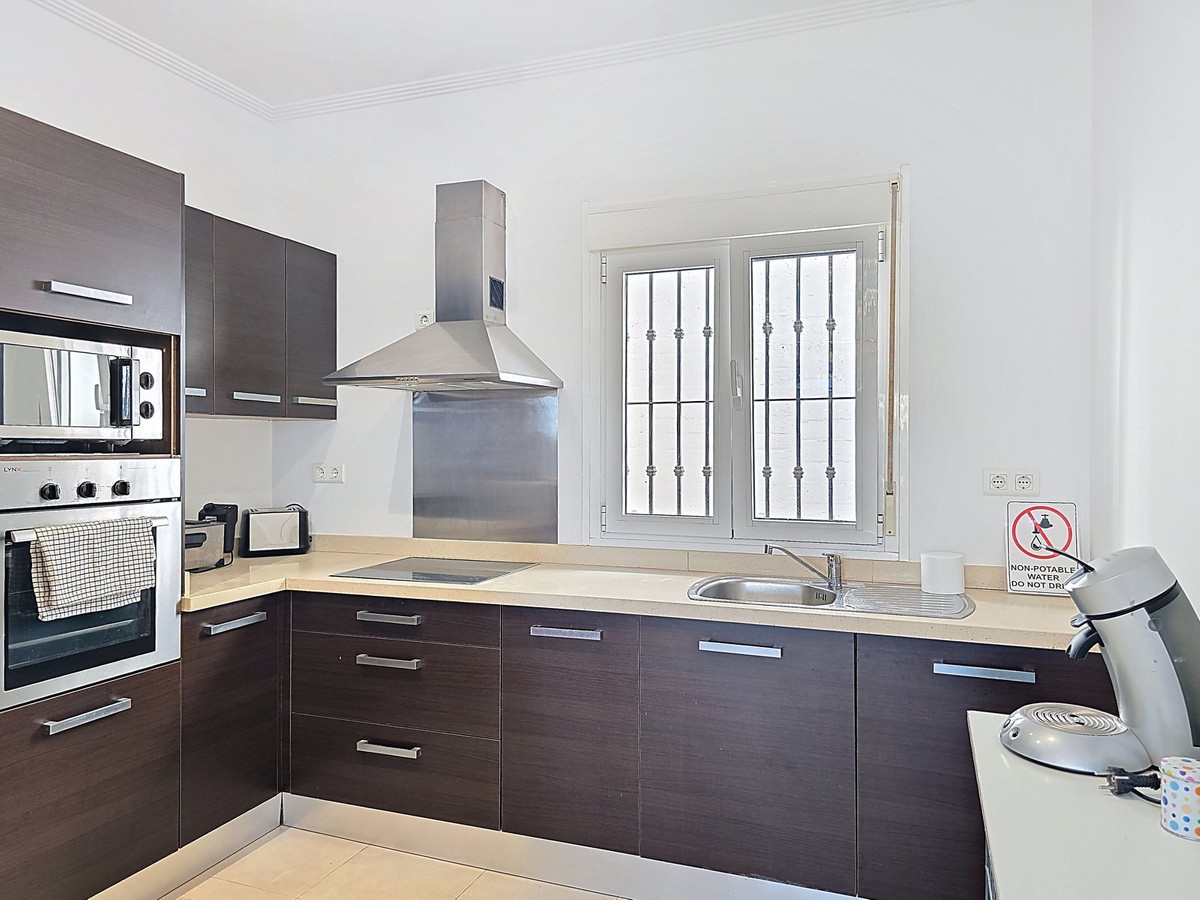 Te koop Vrijstaande Villa Costa Del Sol Arenas € 299.000,-