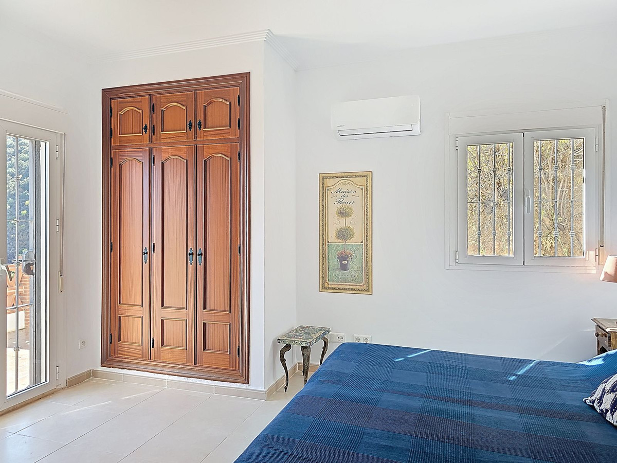 Te koop Vrijstaande Villa Costa Del Sol Arenas € 299.000,-