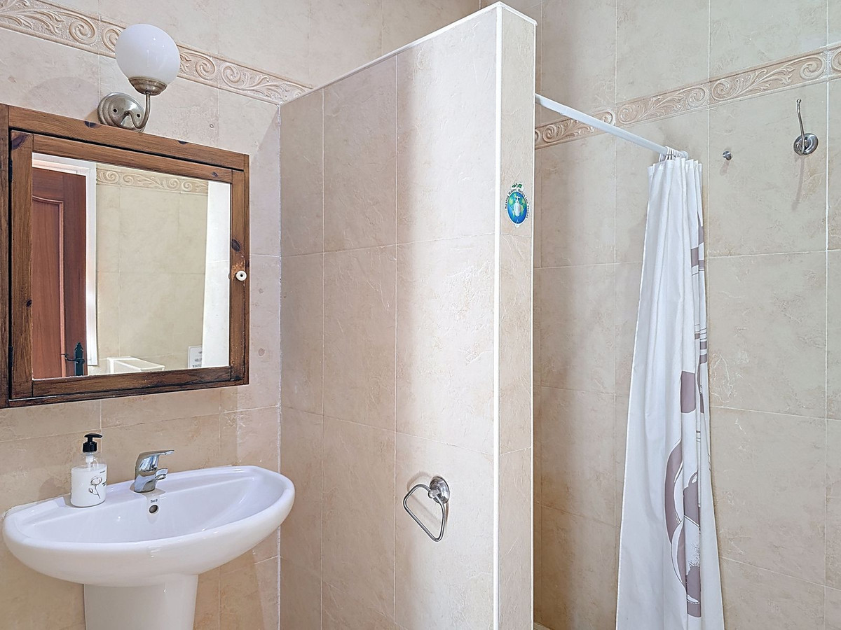 Te koop Vrijstaande Villa Costa Del Sol Arenas € 299.000,-