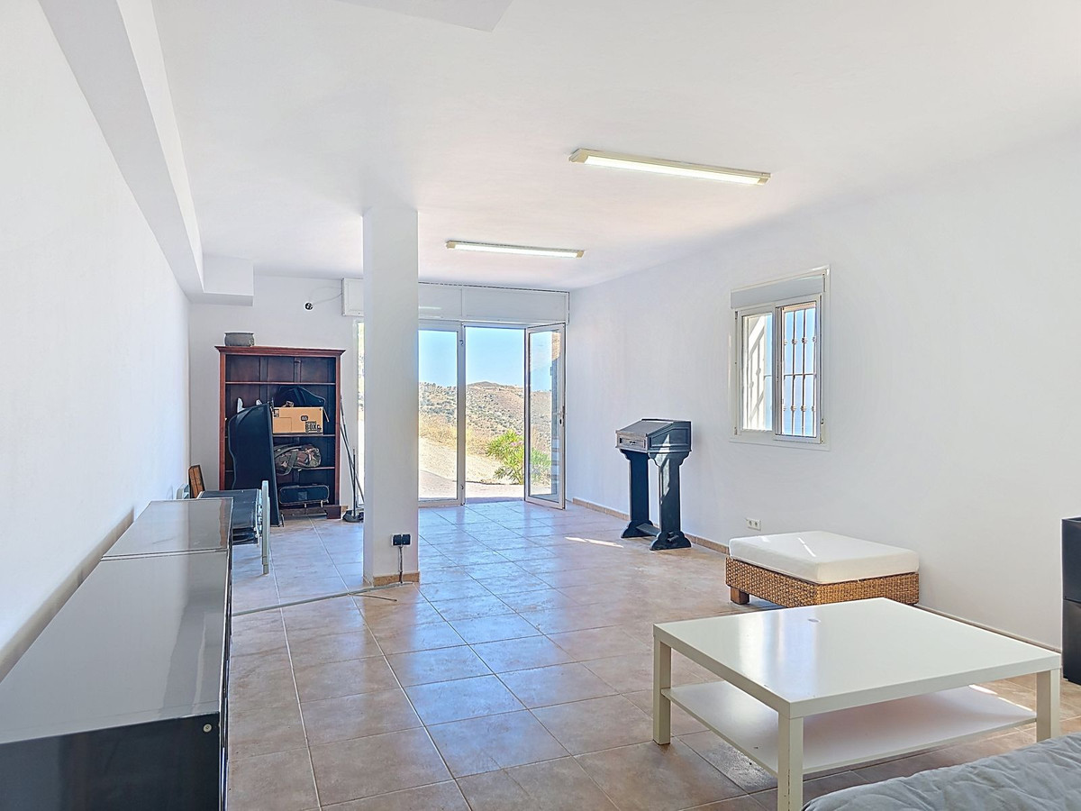 Te koop Vrijstaande Villa Costa Del Sol Arenas € 299.000,-