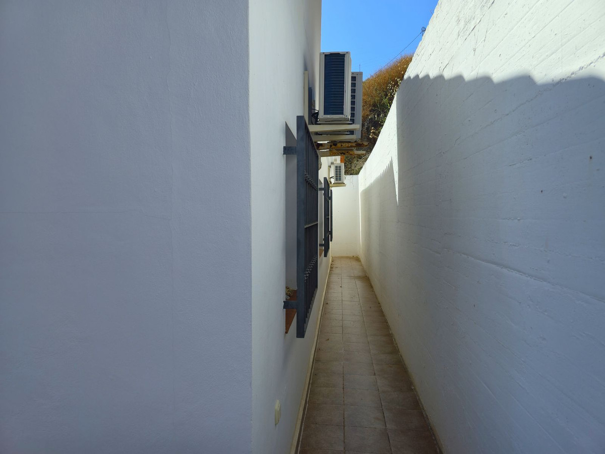 Te koop Vrijstaande Villa Costa Del Sol Arenas € 299.000,-