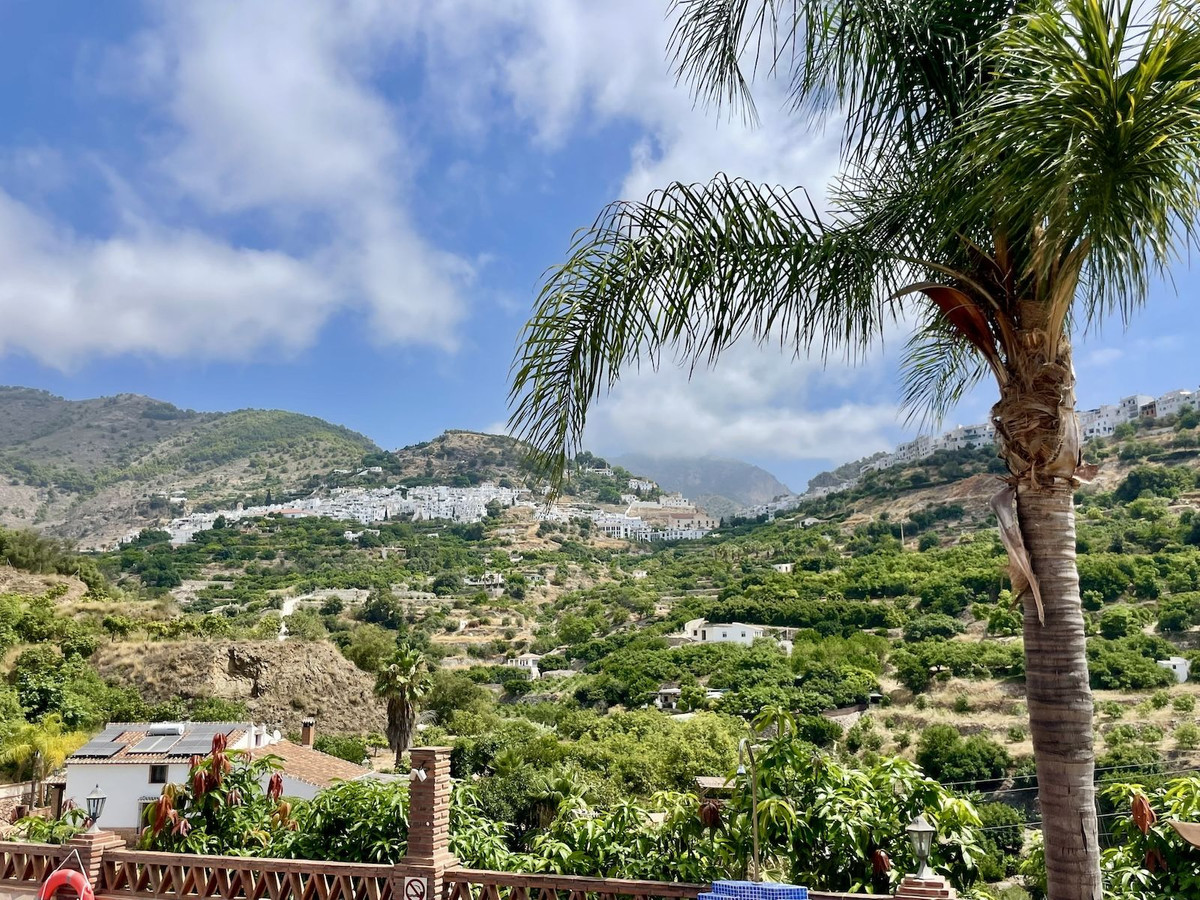 Te koop Vrijstaande Villa Costa Del Sol Frigiliana € 480.000,-