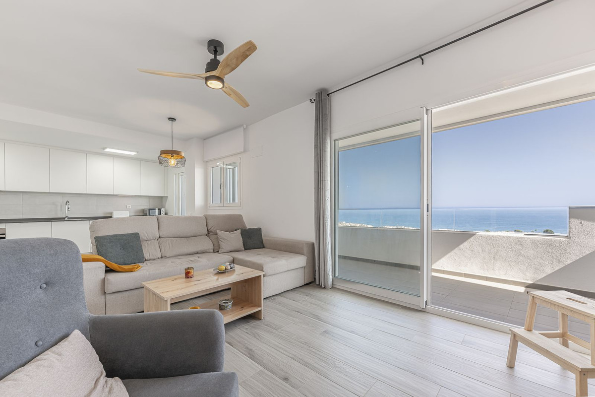 Te koop Middle Floor Apartment Costa Del Sol Rincón De La Victoria € 474.000,-