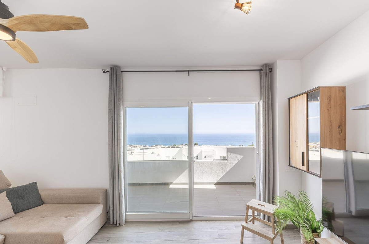 Te koop Middle Floor Apartment Costa Del Sol Rincón De La Victoria € 474.000,-