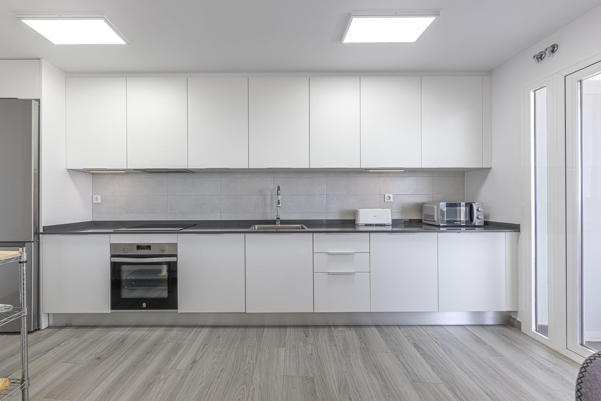 Te koop Middle Floor Apartment Costa Del Sol Rincón De La Victoria € 474.000,-