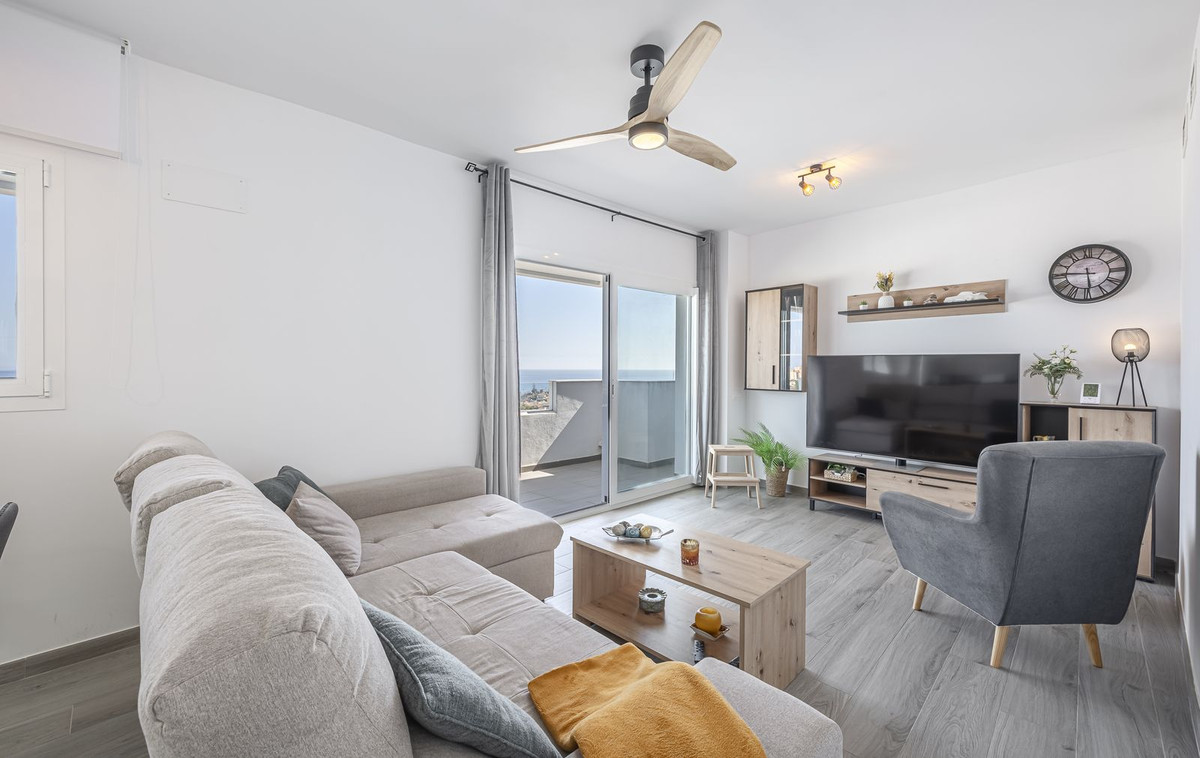 Te koop Middle Floor Apartment Costa Del Sol Rincón De La Victoria € 474.000,-